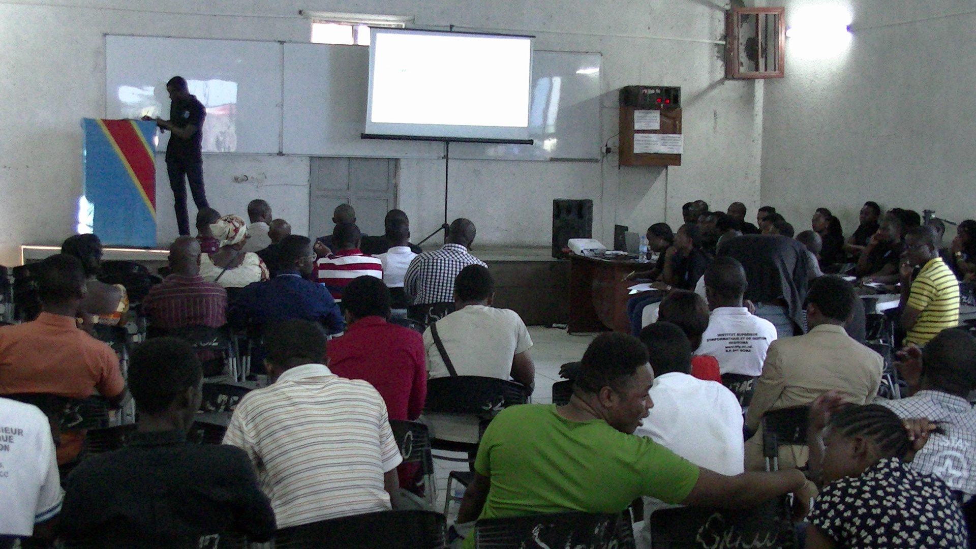 Présentation de l'application Watoto Wetu